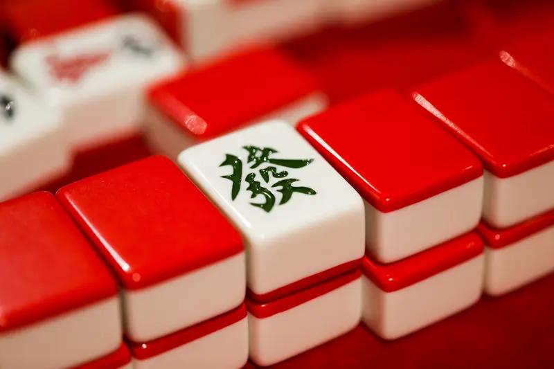 打麻将不全靠运气，猜牌等门道助你赢，附GG扑克出牌技巧